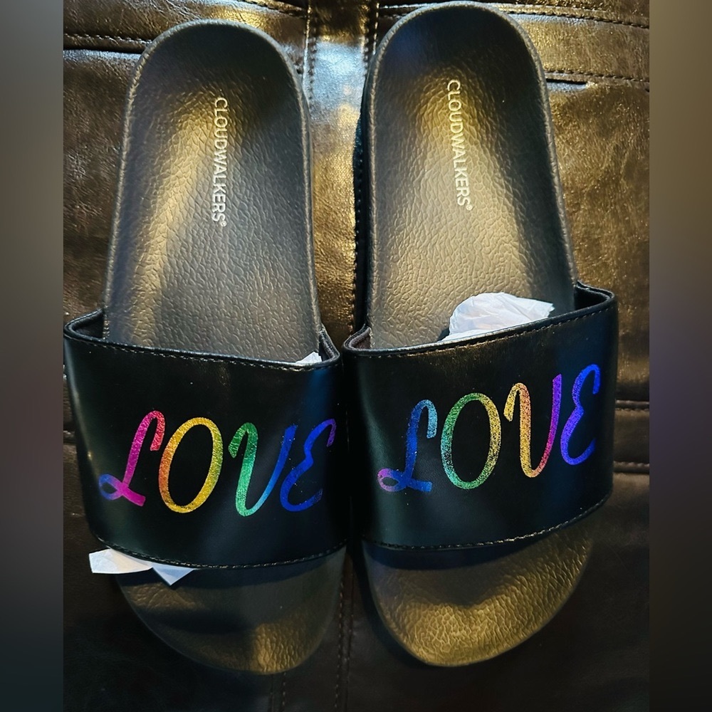 Cloud Walker sandals Size 11. Brand New. Never worn. Priced to sell.